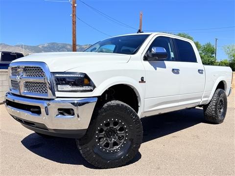 2017 RAM 2500 Laramie 4x4 Crew Cab 6'4" Box