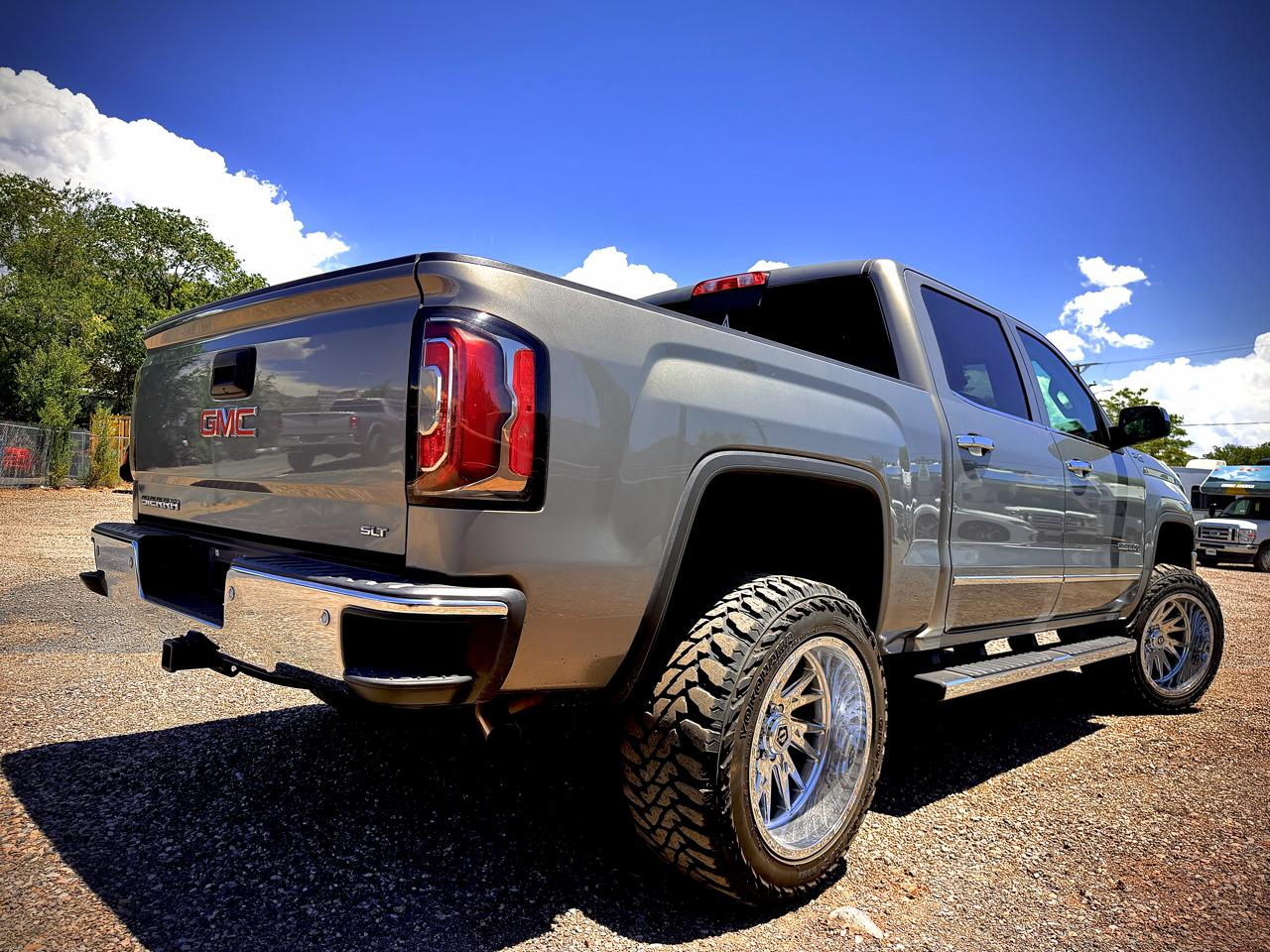 GMC Sierra 1500 4WD Crew Cab 143.5" SLT 2017