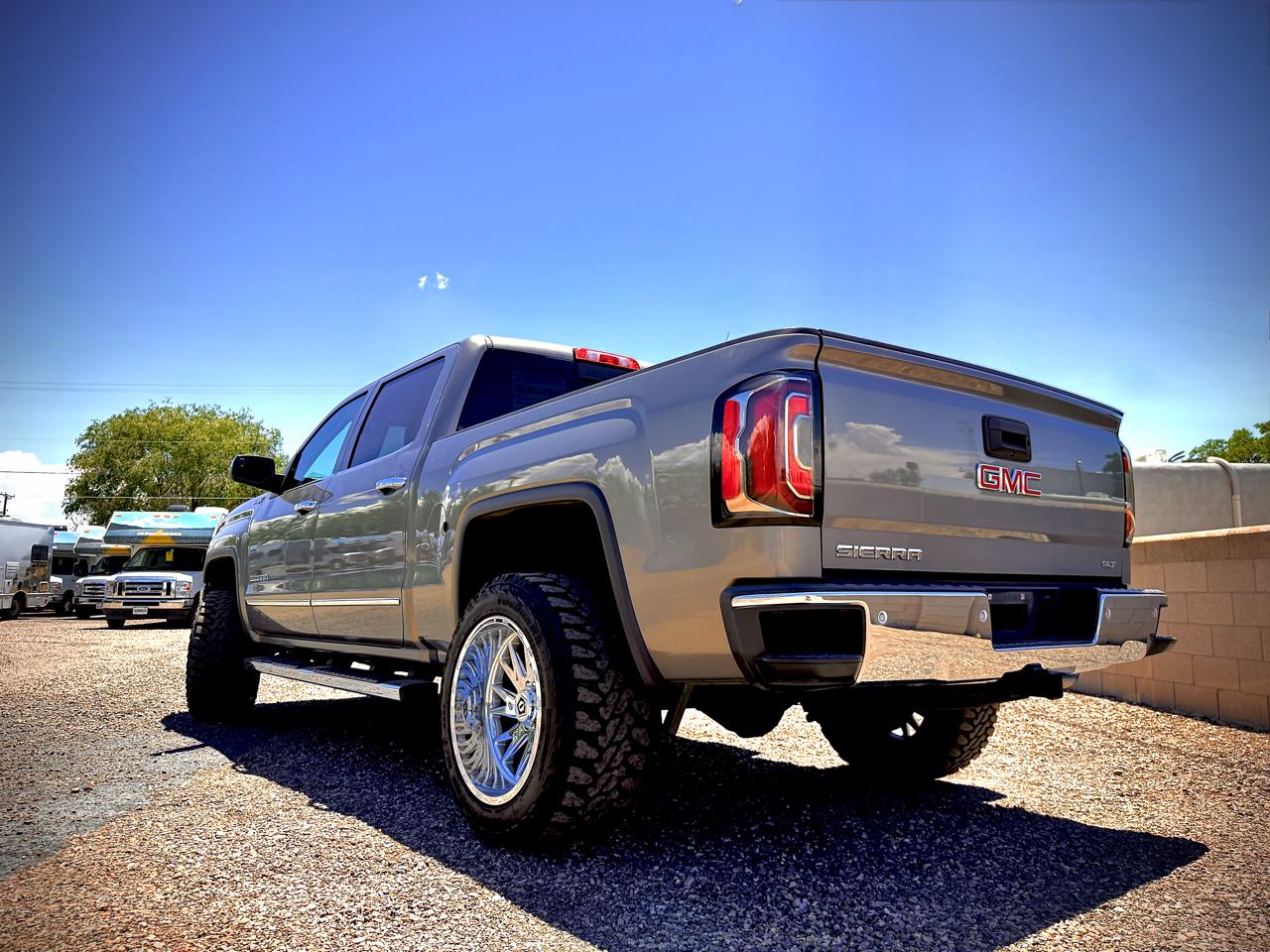 GMC Sierra 1500 4WD Crew Cab 143.5" SLT 2017