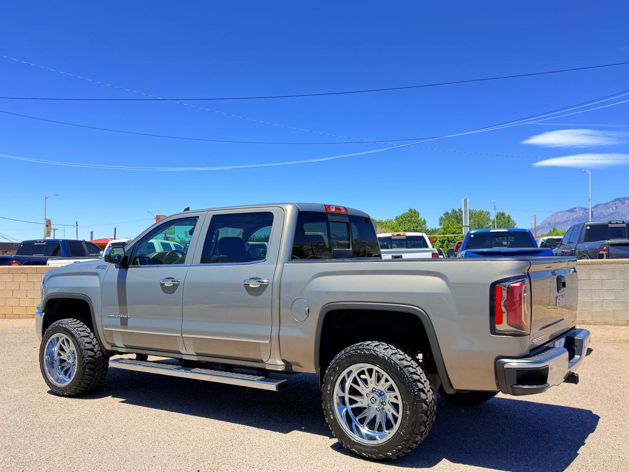 GMC Sierra 1500 SLT Crew Cab 4WD 2017