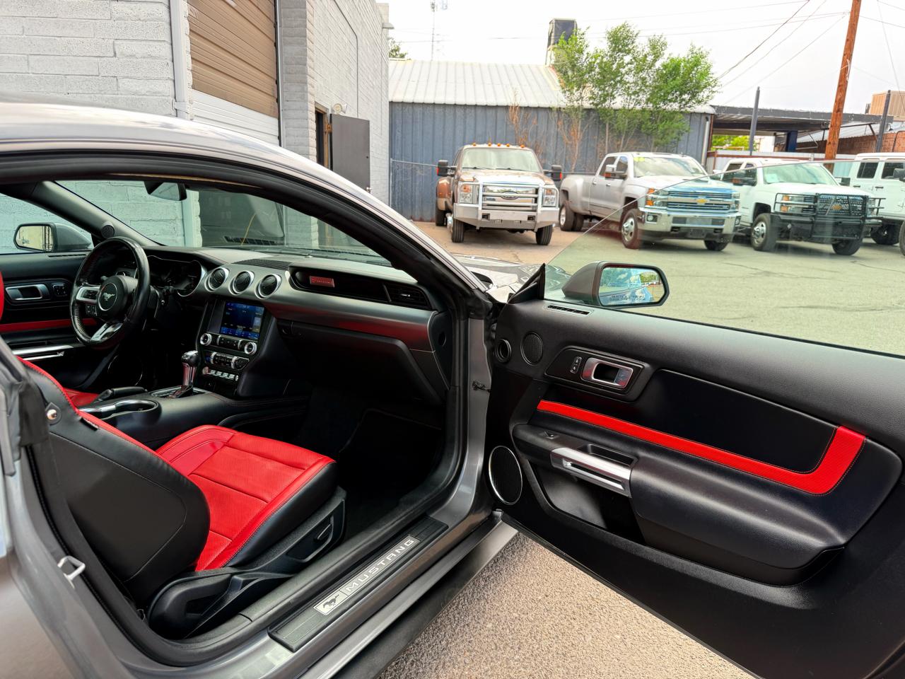 Ford Mustang GT Premium 2D Coupe 2022