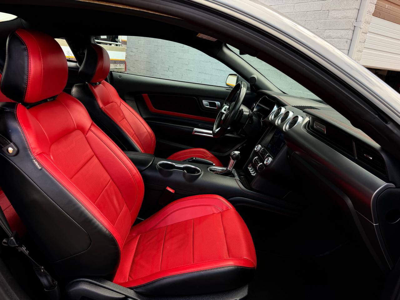 Ford Mustang GT Premium 2D Coupe 2022