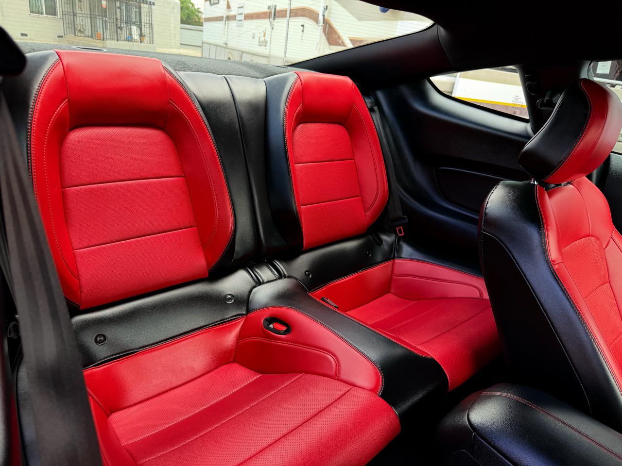Ford Mustang GT Premium 2D Coupe 2022
