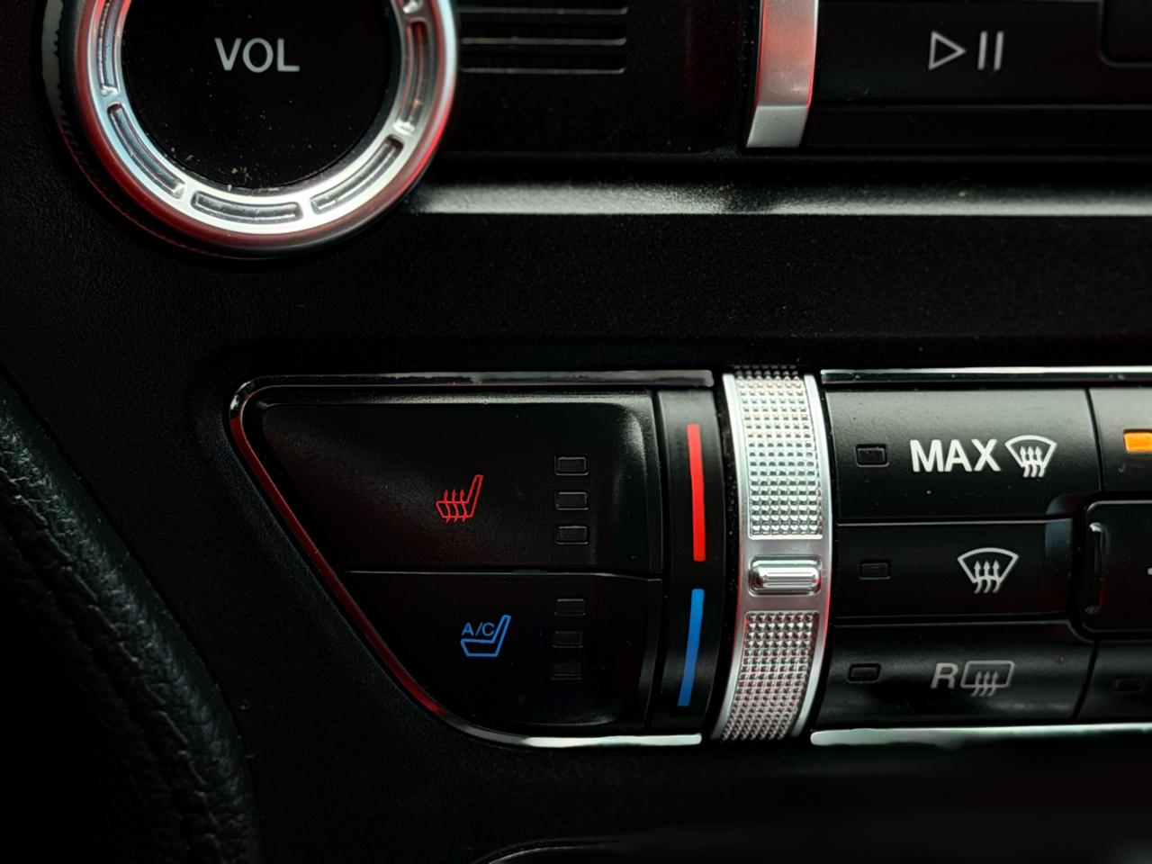 Ford Mustang GT Premium 2D Coupe 2022