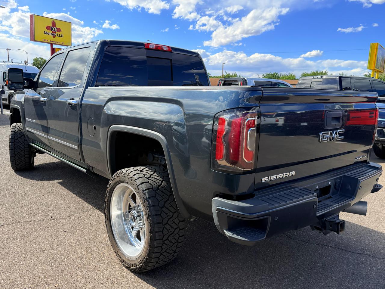 GMC Sierra 2500HD 4WD Crew Cab 153.7" Denali 2018