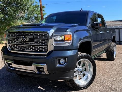 2018 GMC Sierra 2500HD 4WD Crew Cab 153.7" Denali