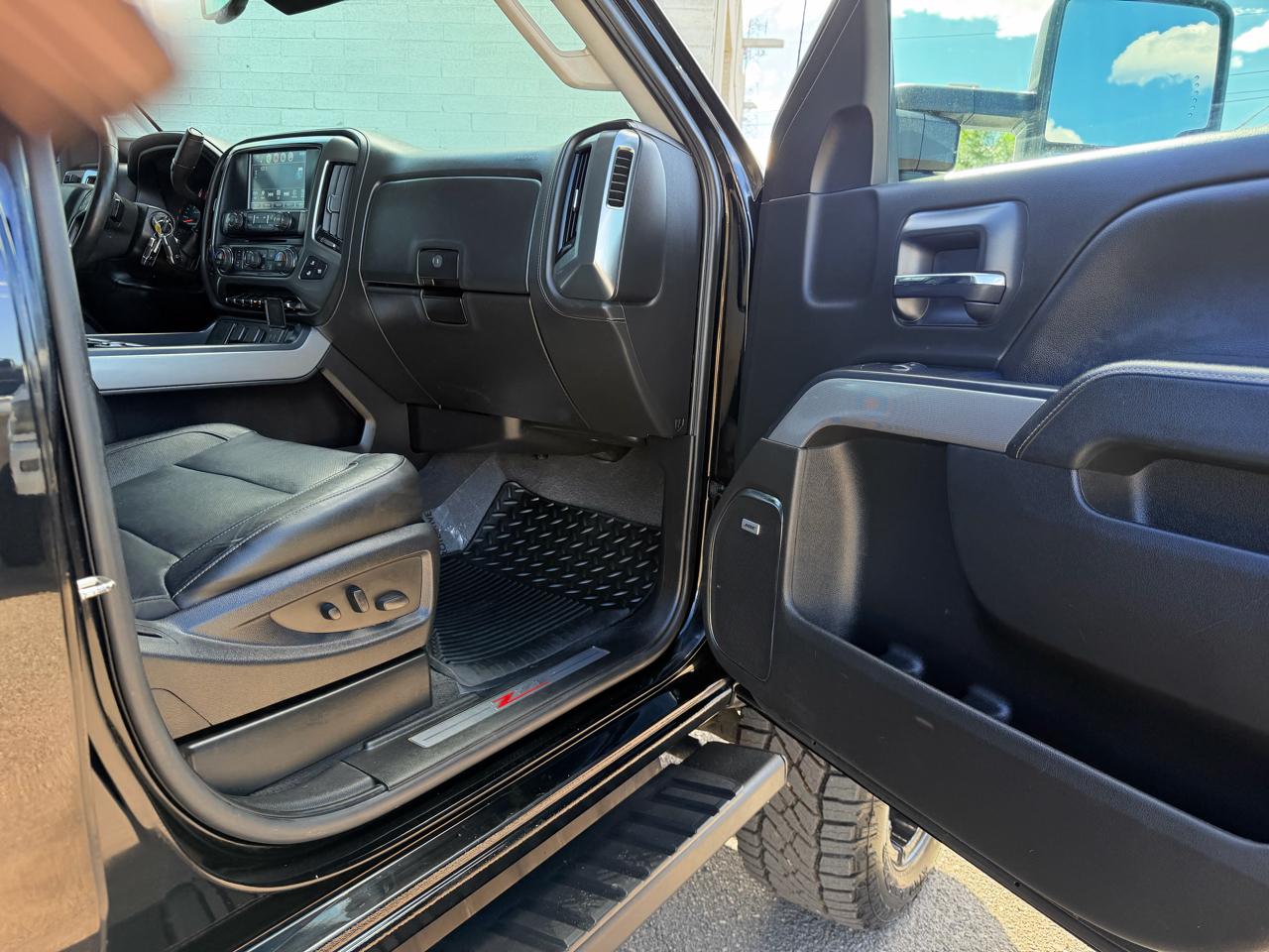 Chevrolet Silverado 2500HD 4WD Crew Cab 167.7" LTZ 2019