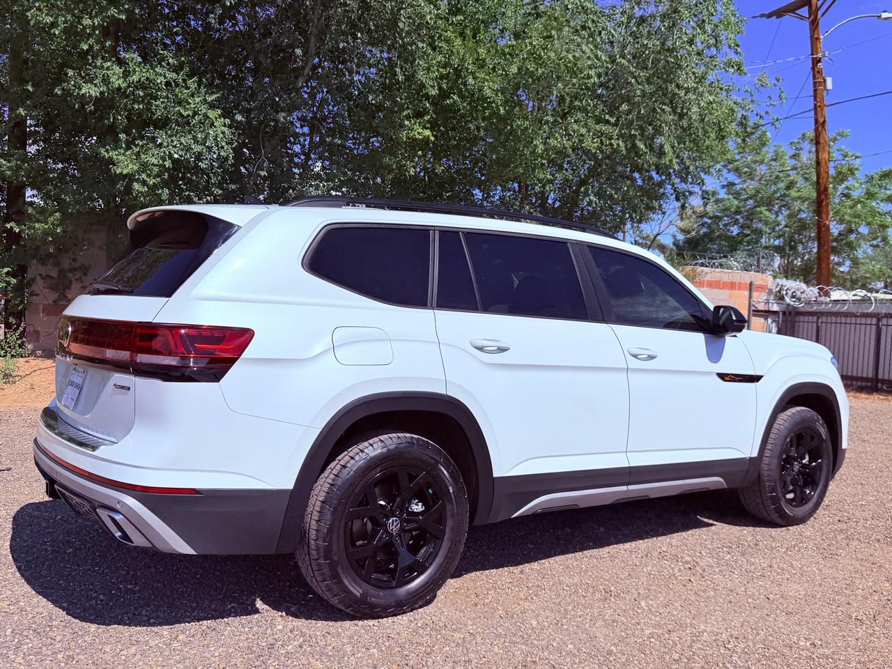 Volkswagen Atlas 2.0T Peak Edition 4MOTION 2026