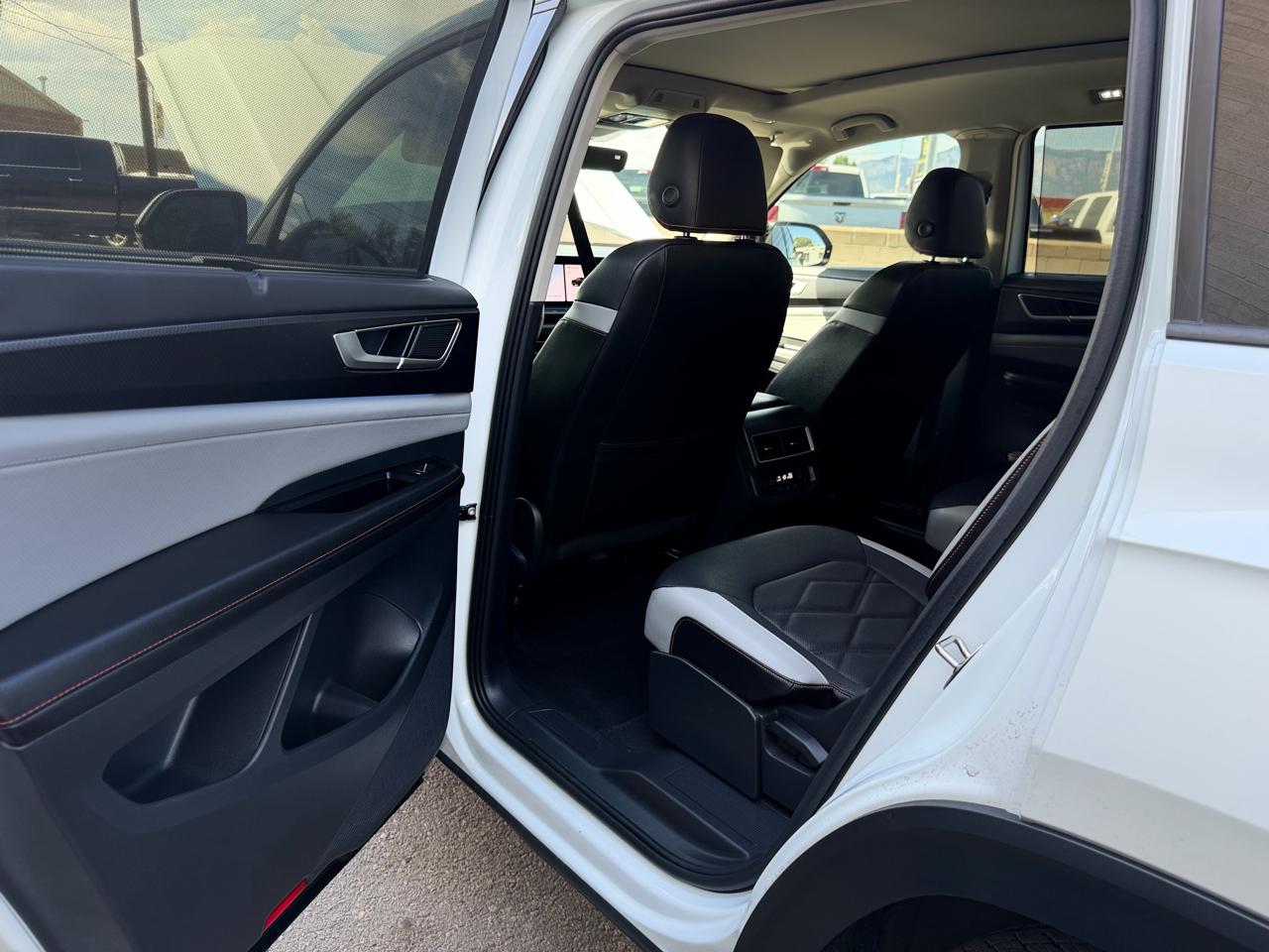 Volkswagen Atlas 2.0T Peak Edition 4MOTION 2026