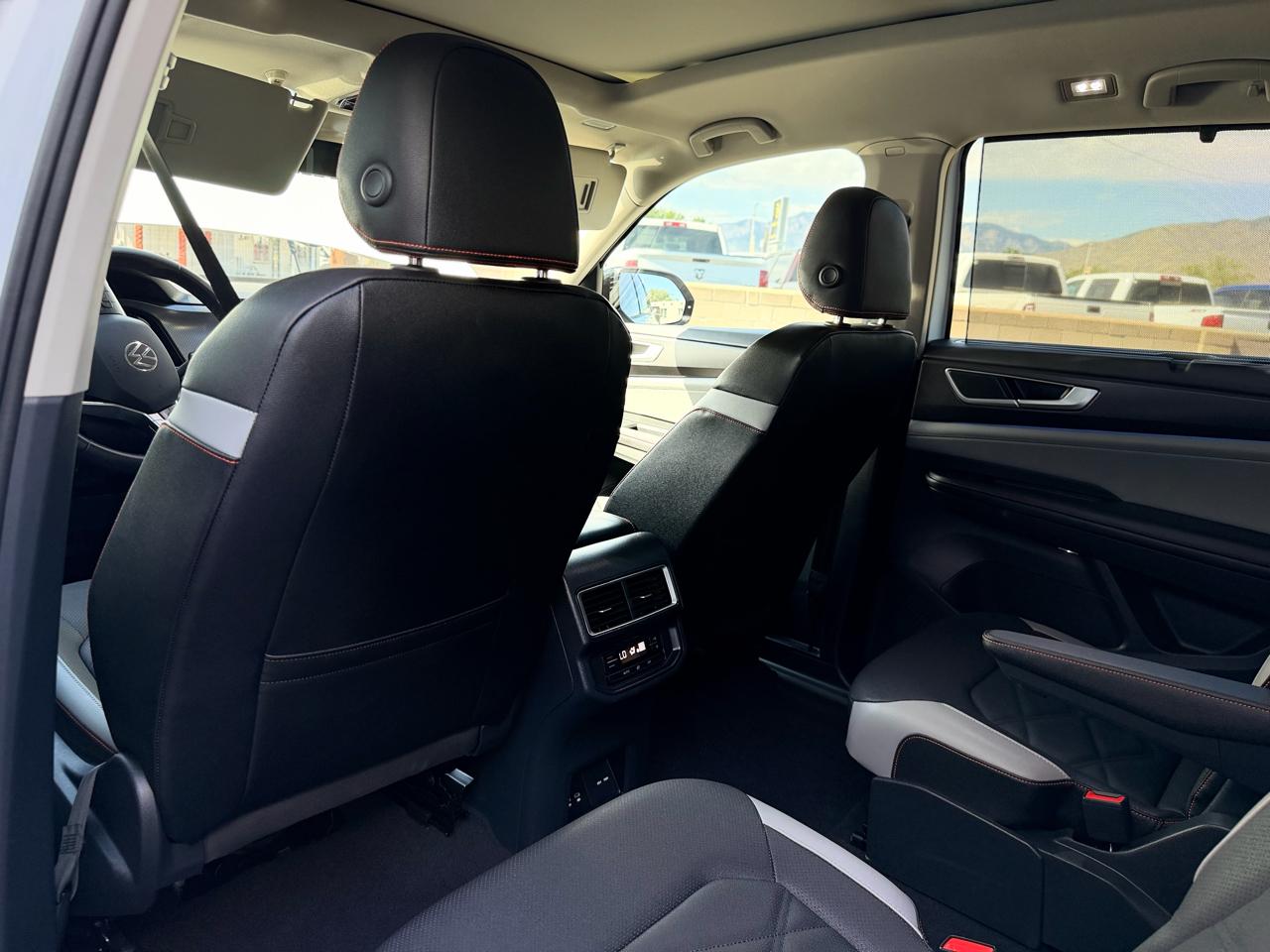 Volkswagen Atlas 2.0T Peak Edition 4MOTION 2026
