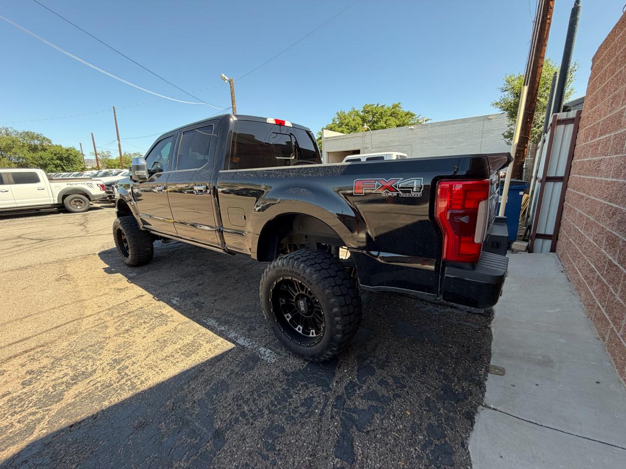 Ford Super Duty F-250 SRW King Ranch 4WD Crew Cab 8' Box 2017