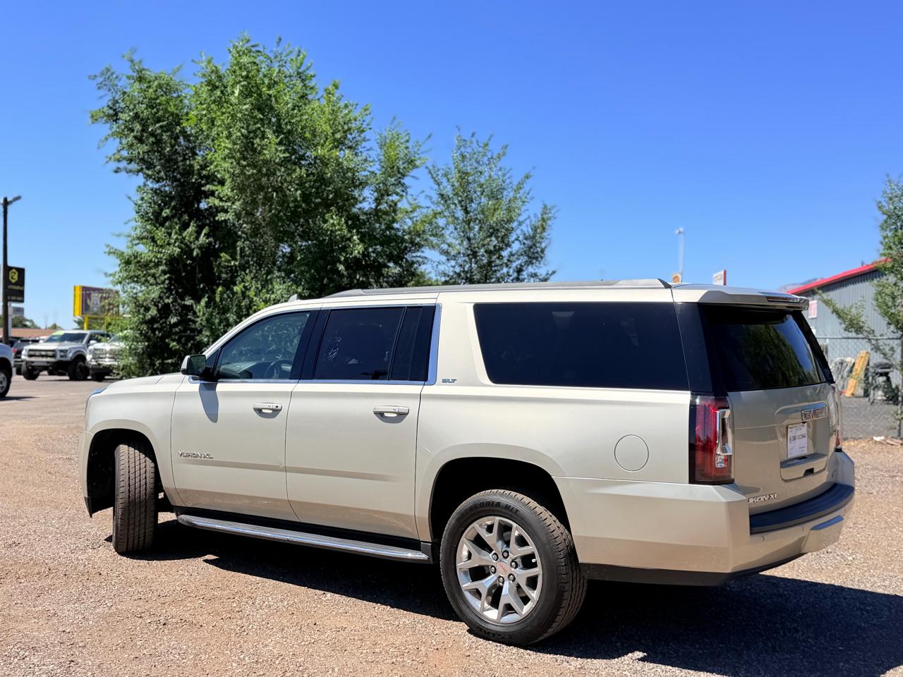 GMC Yukon XL 2WD 4dr SLT 2017