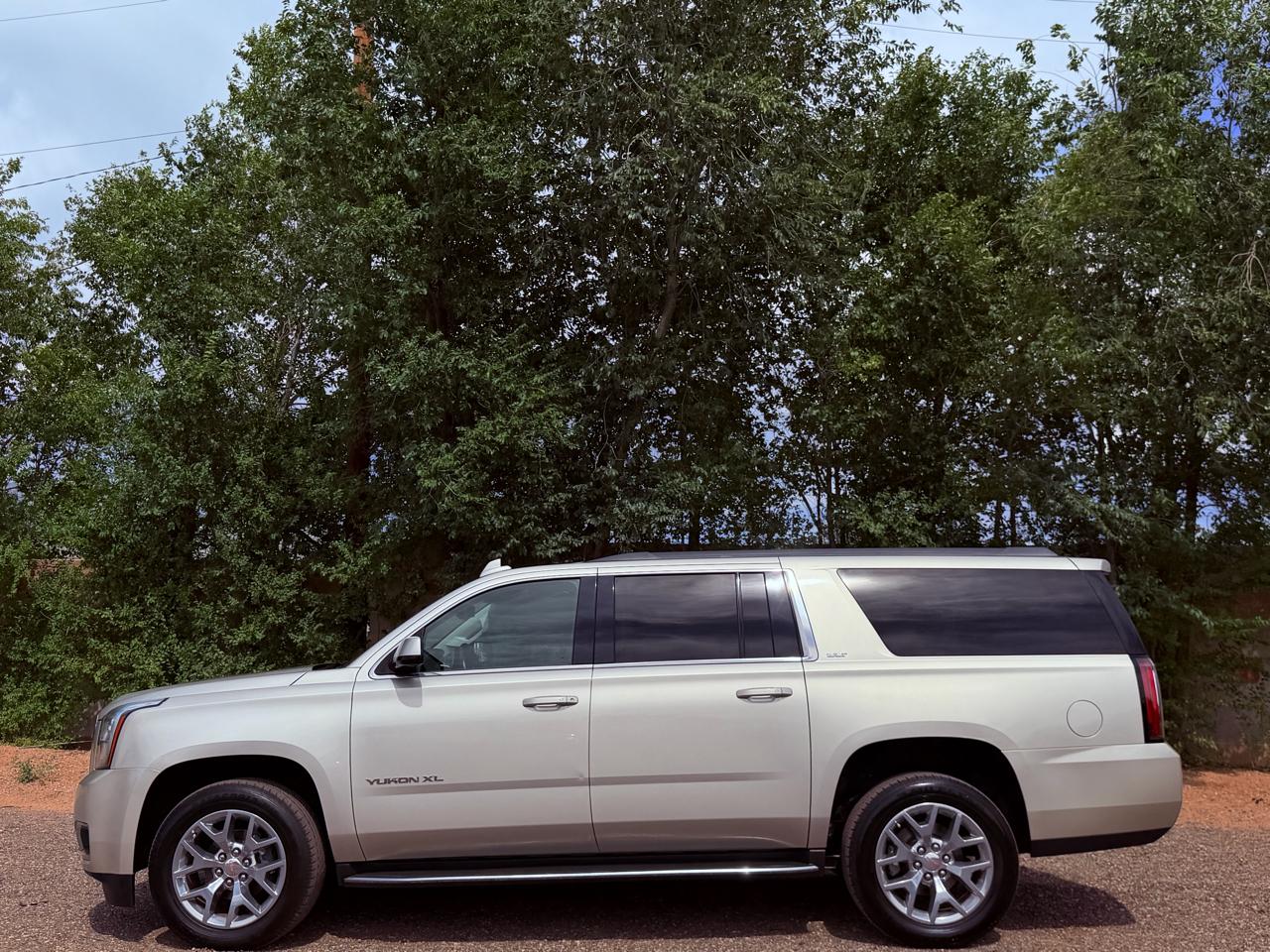 GMC Yukon XL 2WD 4dr SLT 2017