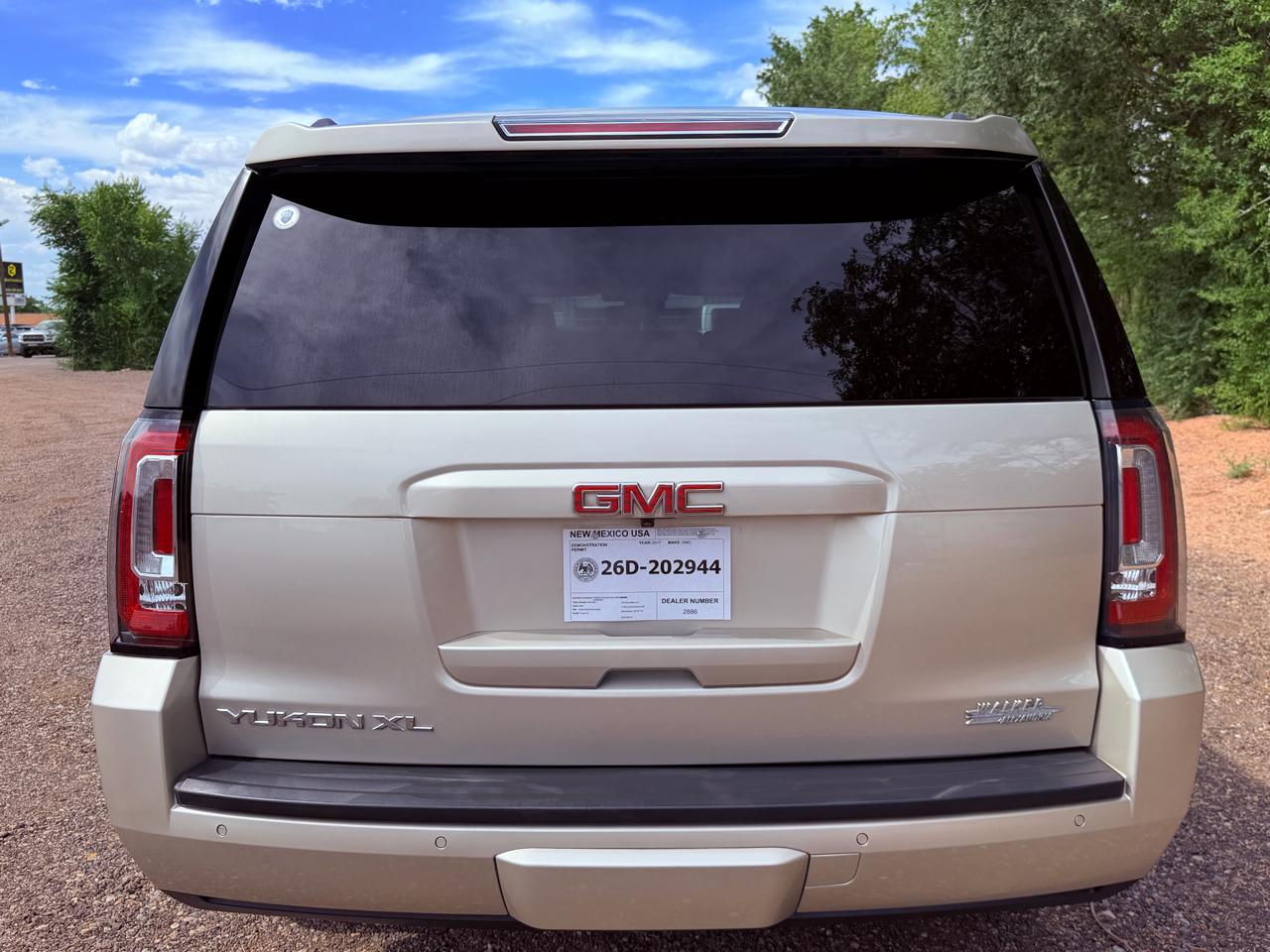 GMC Yukon XL 2WD 4dr SLT 2017