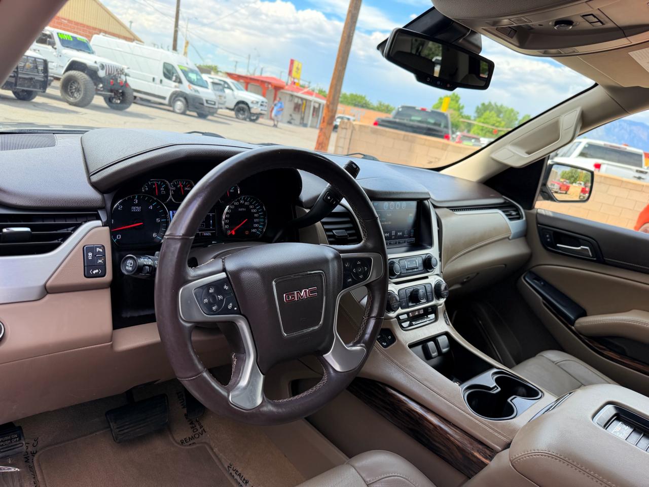 GMC Yukon XL 2WD 4dr SLT 2017