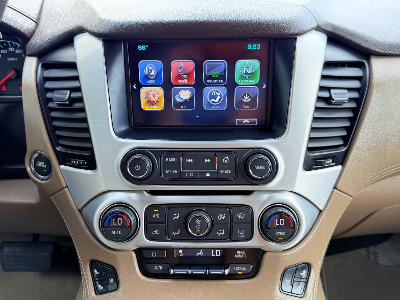 GMC Yukon XL 2WD 4dr SLT 2017