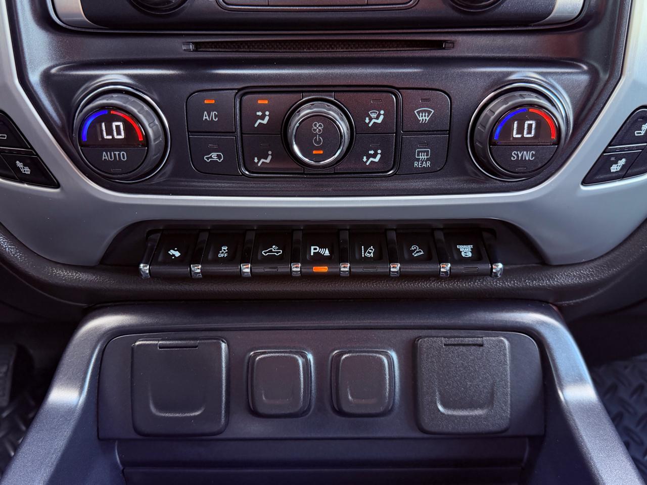 GMC Sierra 2500HD available WiFi 4WD Double Cab 144.2" SLT 2015