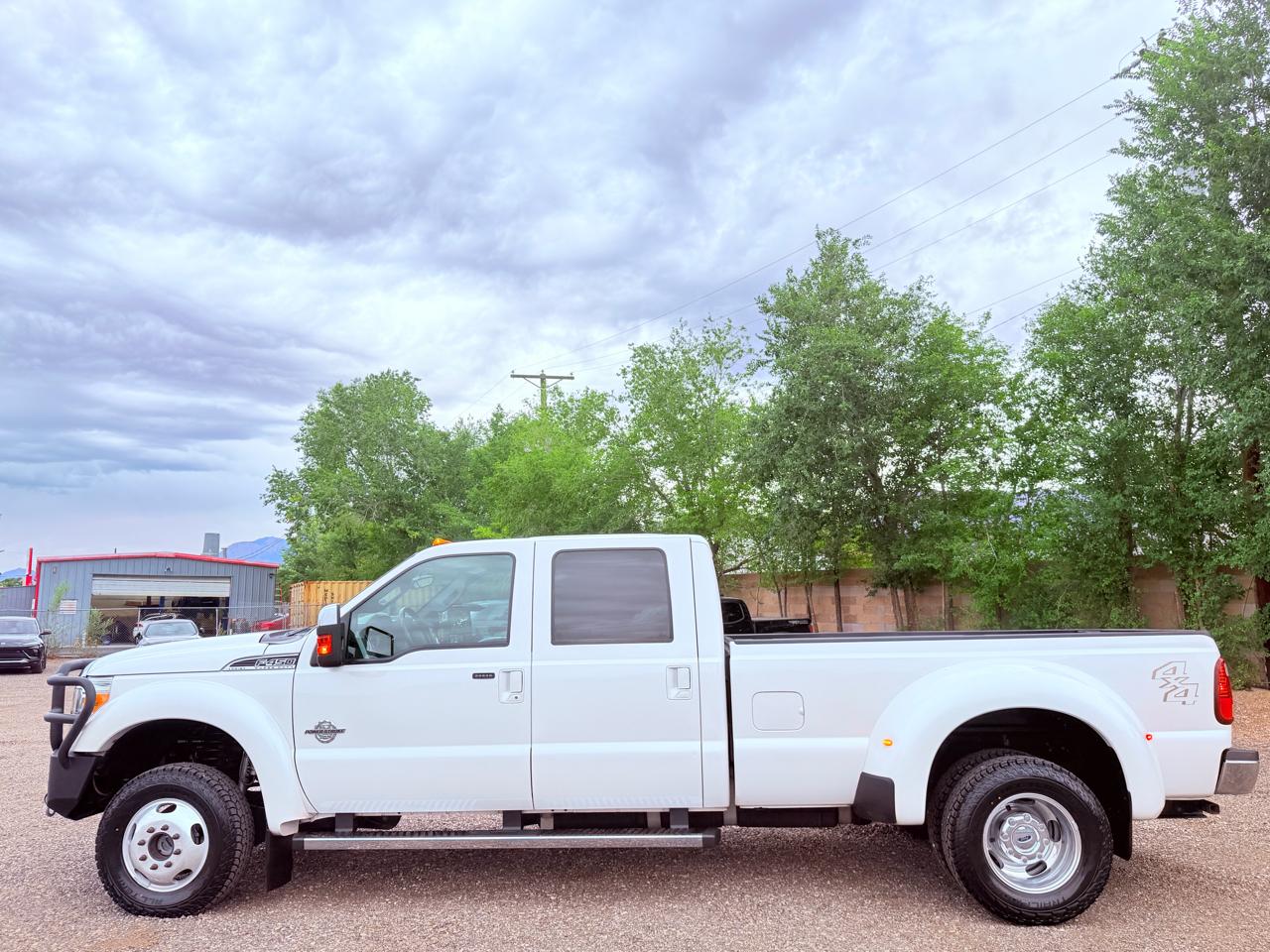Ford Super Duty F-450 DRW 4WD Crew Cab 172" Lariat 2013