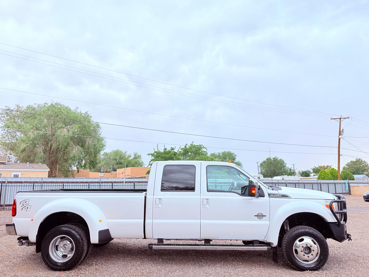 Ford Super Duty F-450 DRW 4WD Crew Cab 172" Lariat 2013