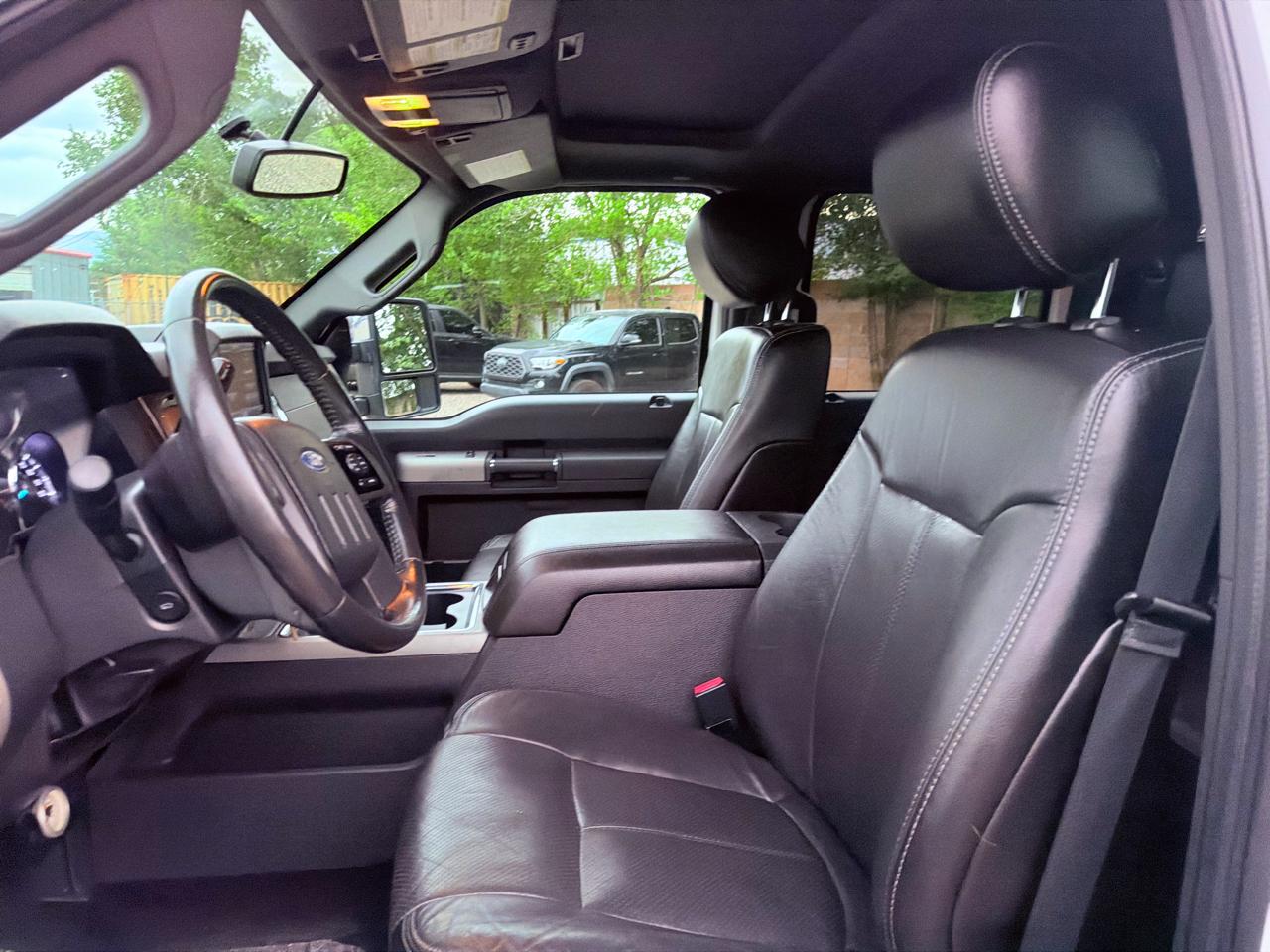 Ford Super Duty F-450 DRW 4WD Crew Cab 172" Lariat 2013