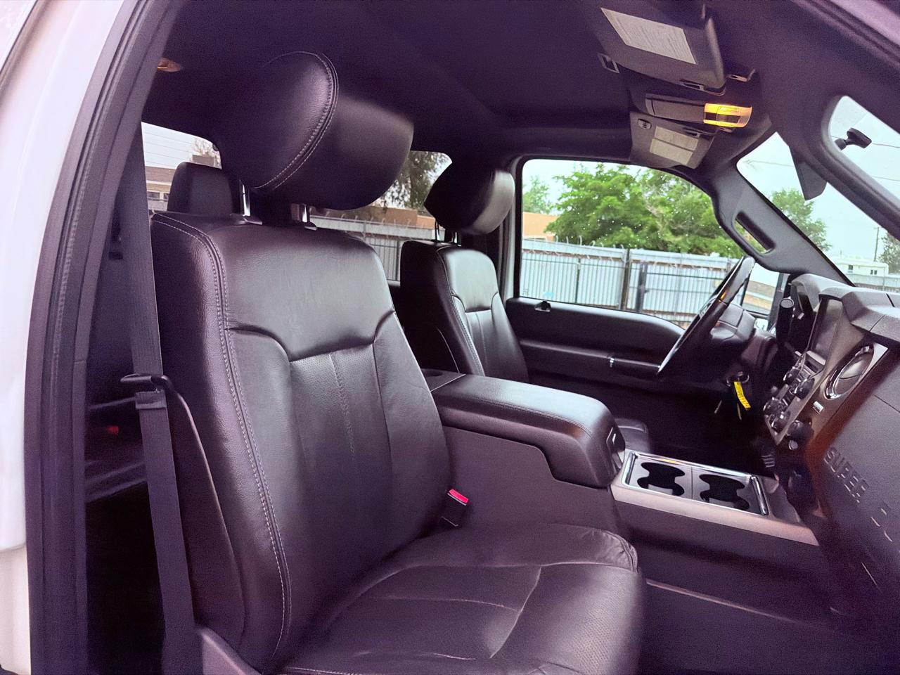 Ford Super Duty F-450 DRW 4WD Crew Cab 172" Lariat 2013