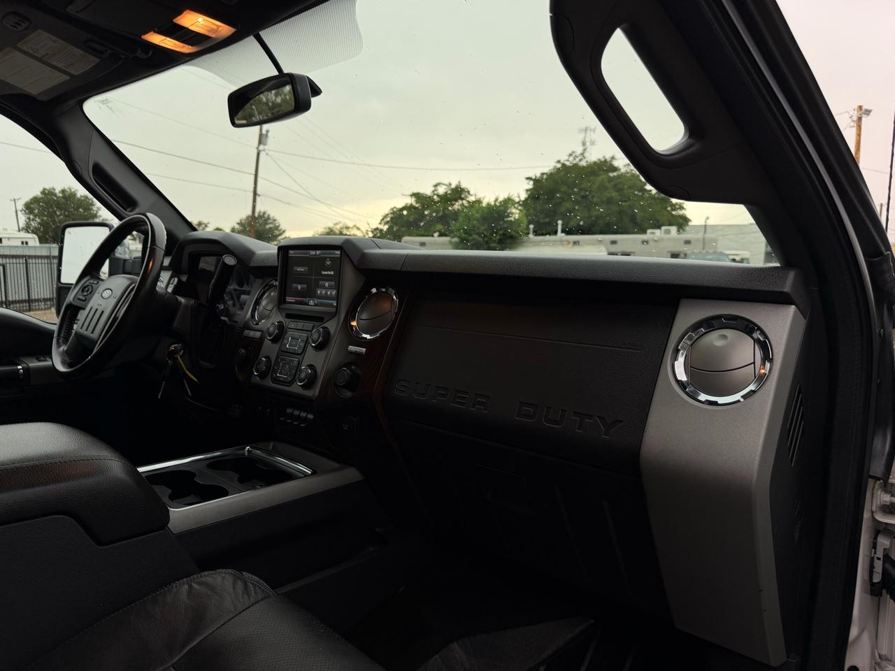 Ford Super Duty F-450 DRW 4WD Crew Cab 172" Lariat 2013