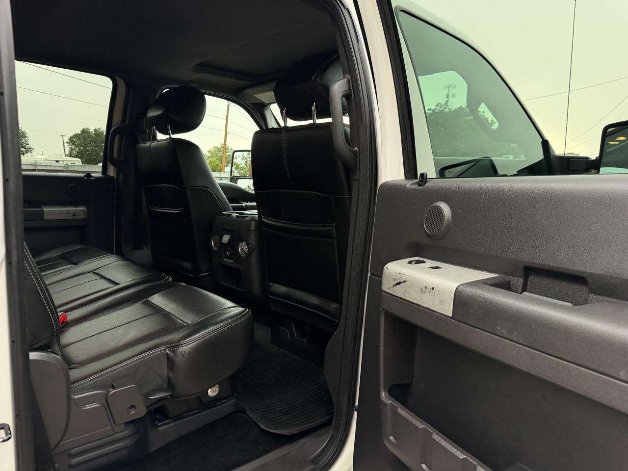 Ford Super Duty F-450 DRW 4WD Crew Cab 172" Lariat 2013