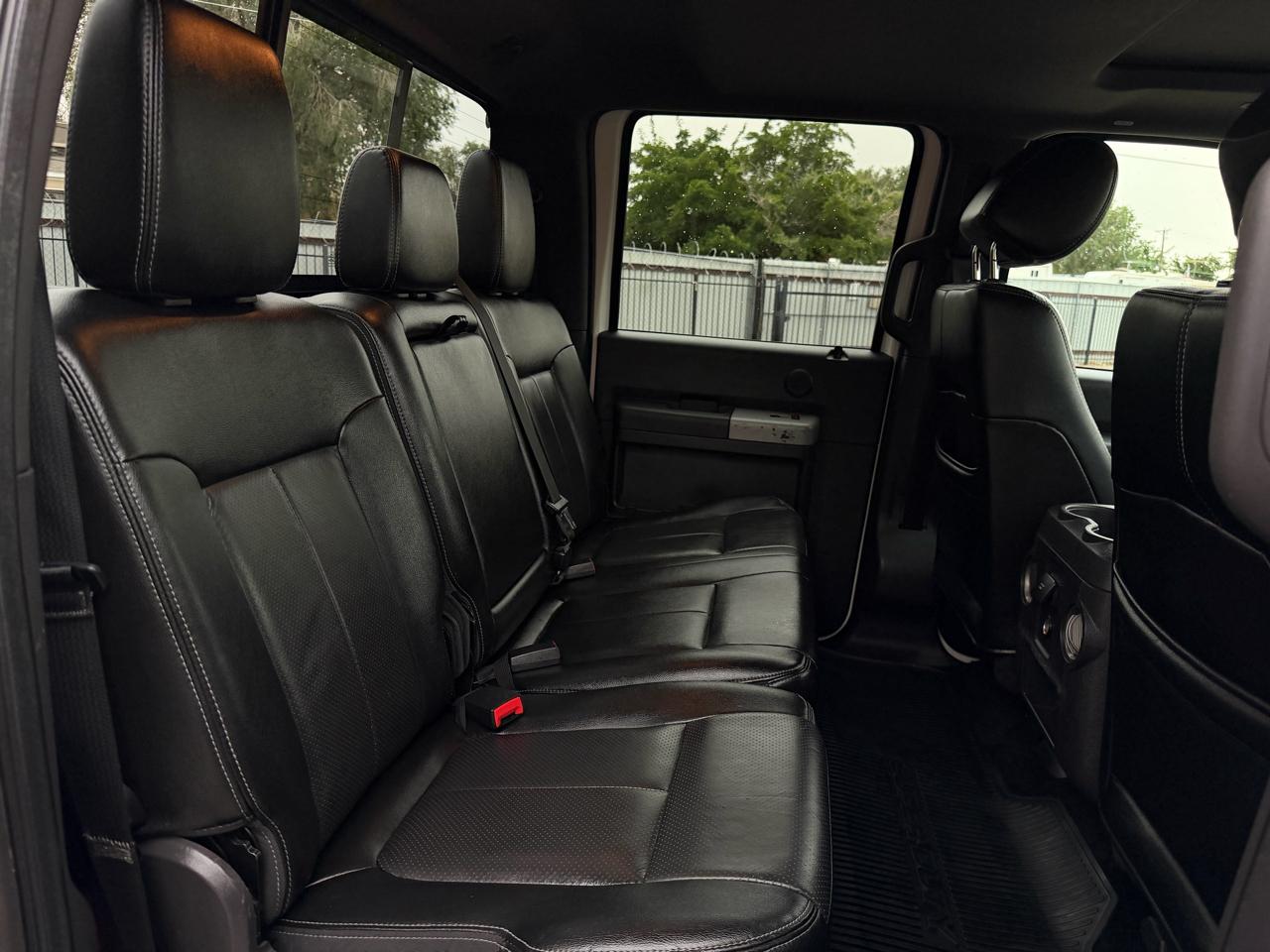 Ford Super Duty F-450 DRW 4WD Crew Cab 172" Lariat 2013