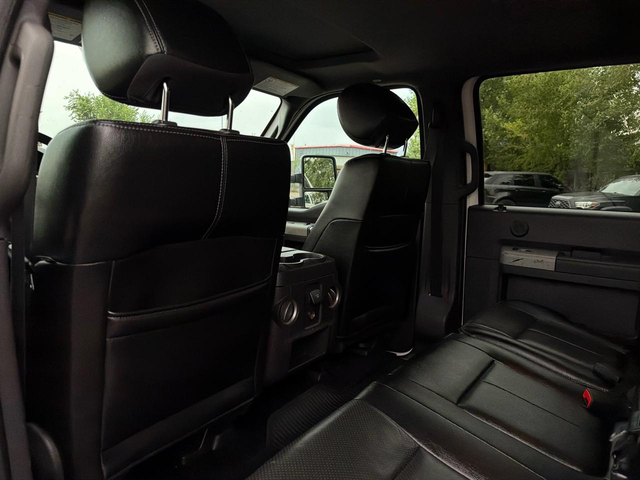 Ford Super Duty F-450 DRW 4WD Crew Cab 172" Lariat 2013
