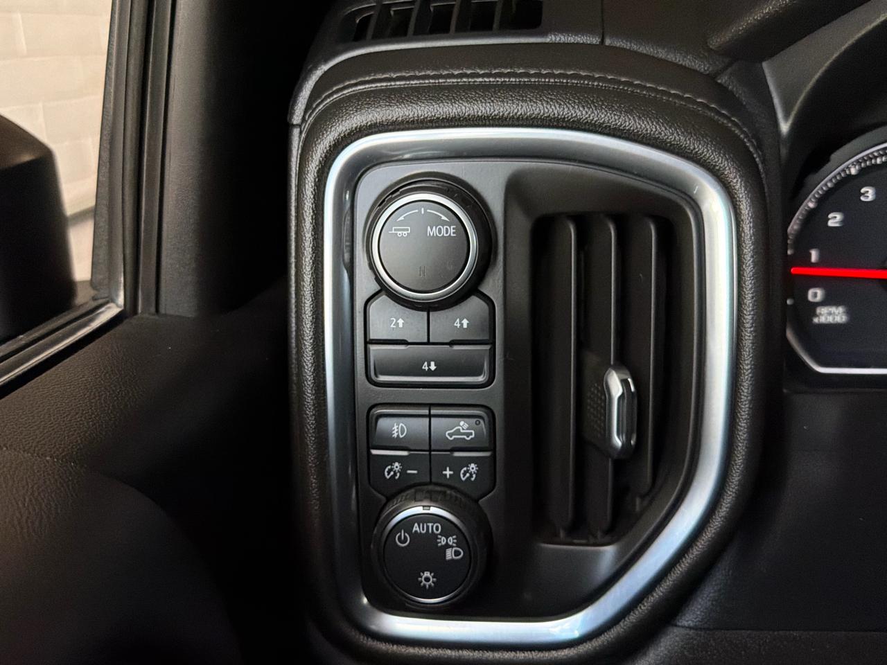 Chevrolet Silverado 2500HD 4WD Crew Cab 159" LT 2022