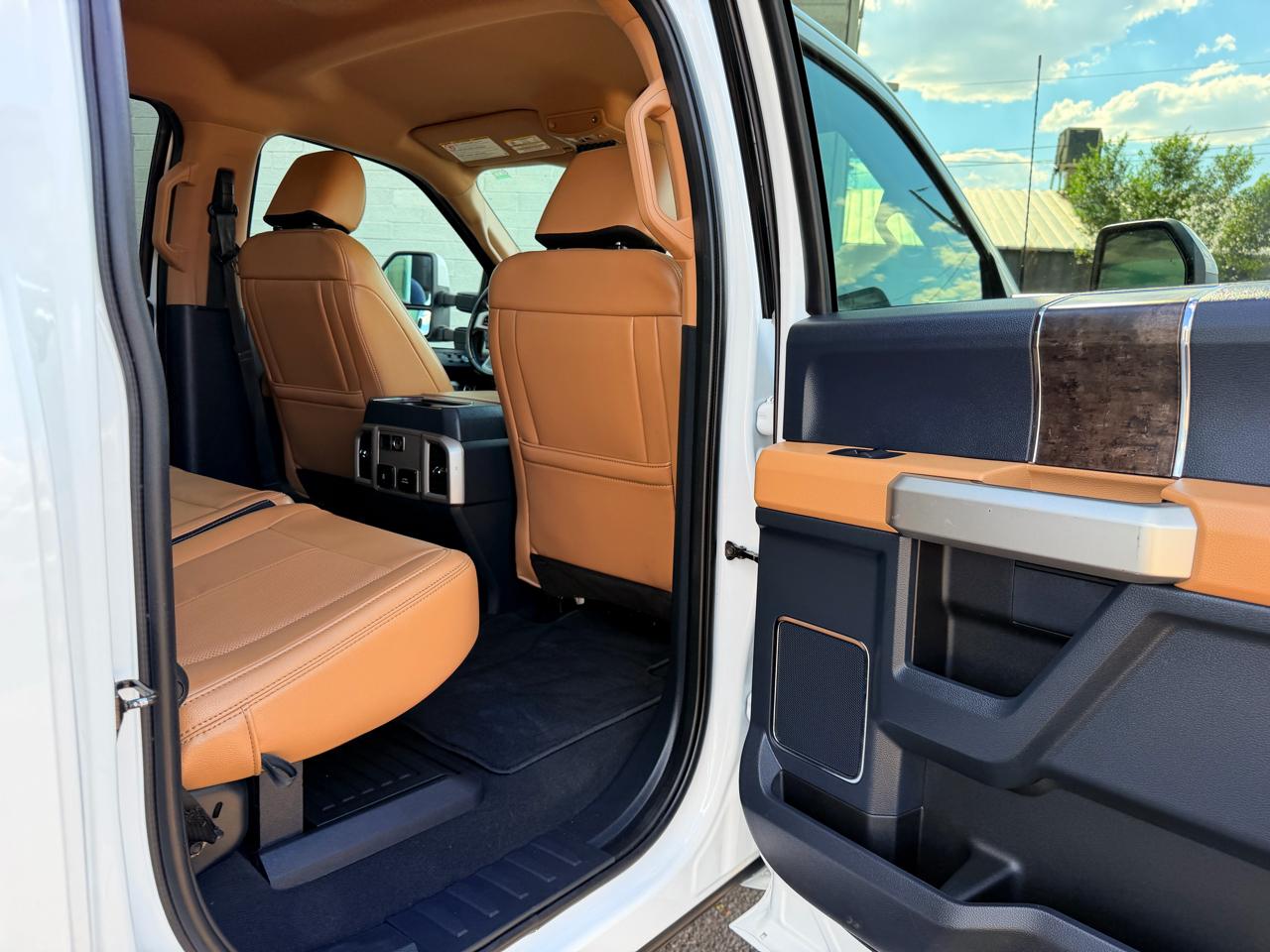 Ford Super Duty F-350 SRW  2022