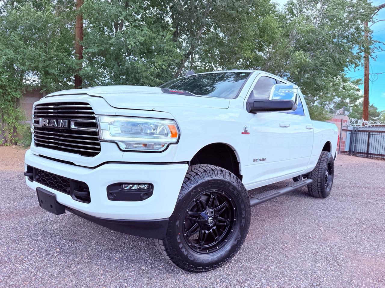 RAM 2500 Laramie 4x4 Crew Cab 6'4" Box 2024