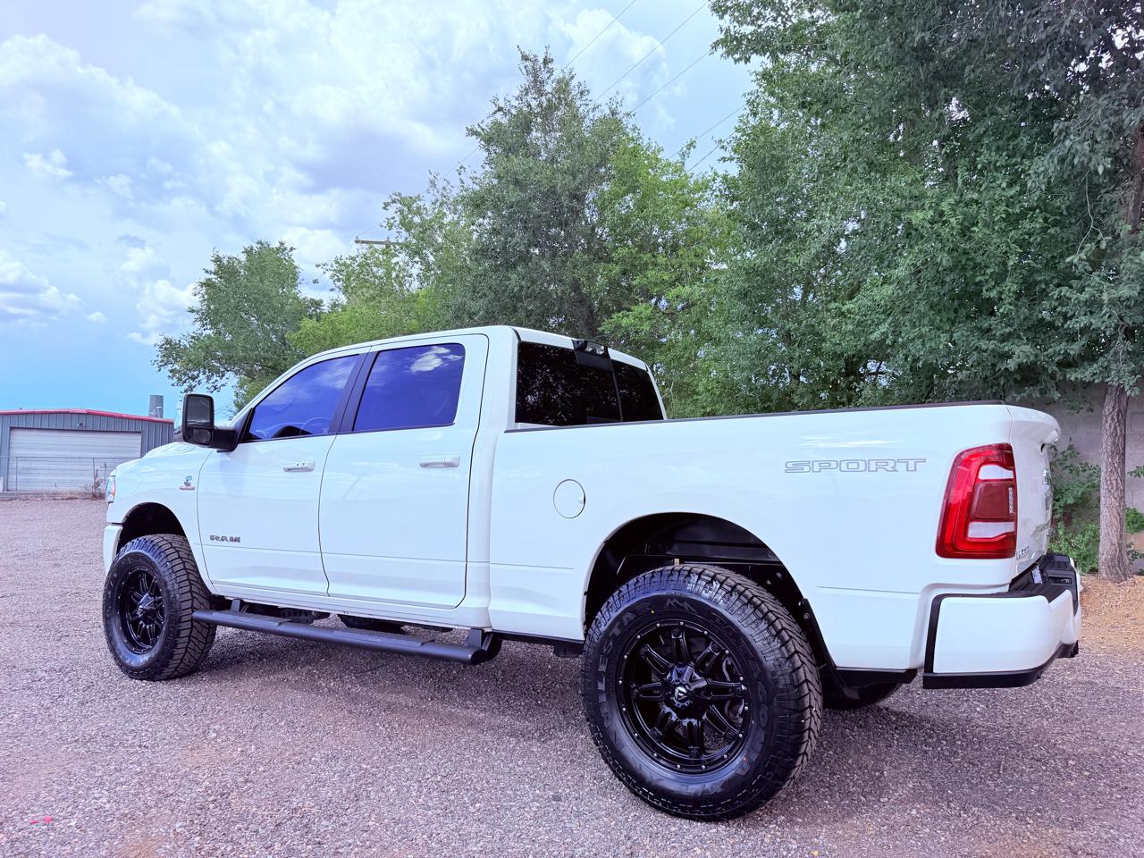 RAM 2500 Laramie 4x4 Crew Cab 6'4" Box 2024
