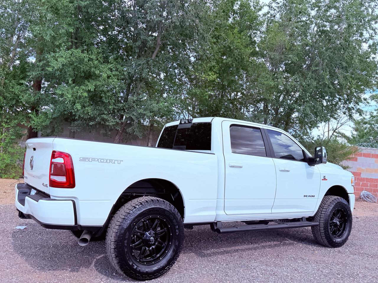 RAM 2500 Laramie 4x4 Crew Cab 6'4" Box 2024