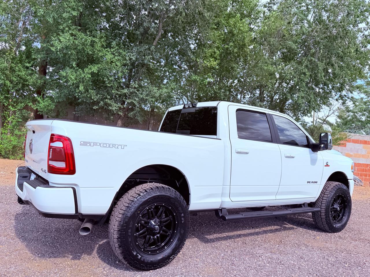 RAM 2500 Laramie 4x4 Crew Cab 6'4" Box 2024