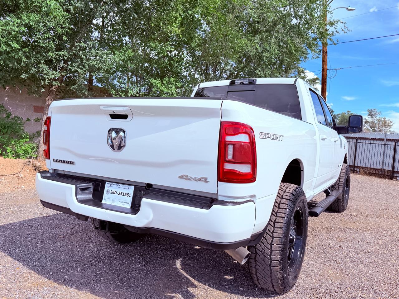 RAM 2500 Laramie 4x4 Crew Cab 6'4" Box 2024