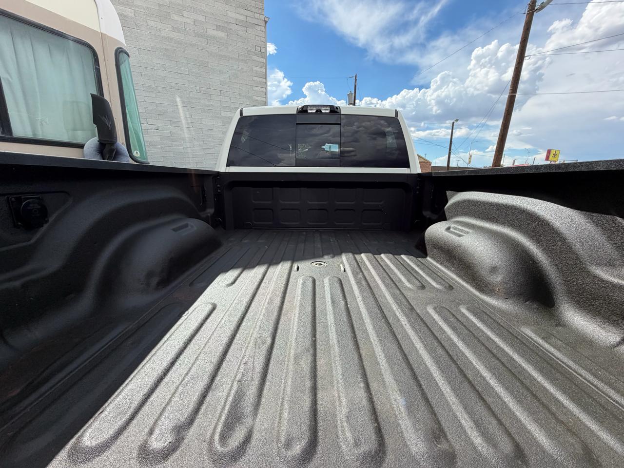 RAM 2500 Laramie 4x4 Crew Cab 6'4" Box 2024