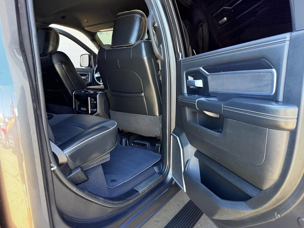 RAM 2500 Laramie 4x4 Crew Cab 6'4" Box 2021