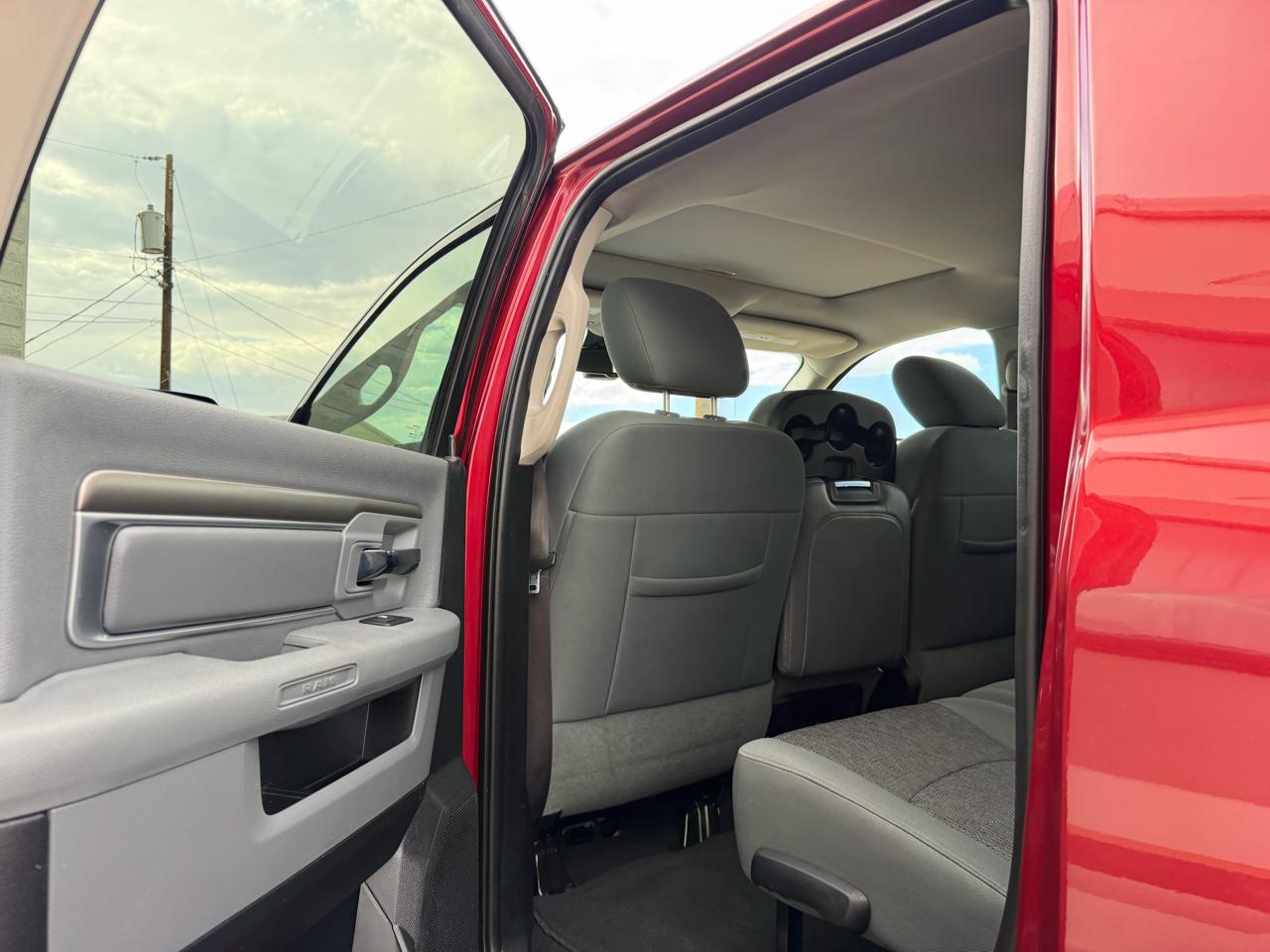RAM 2500 4WD Mega Cab 160.5" Big Horn 2015