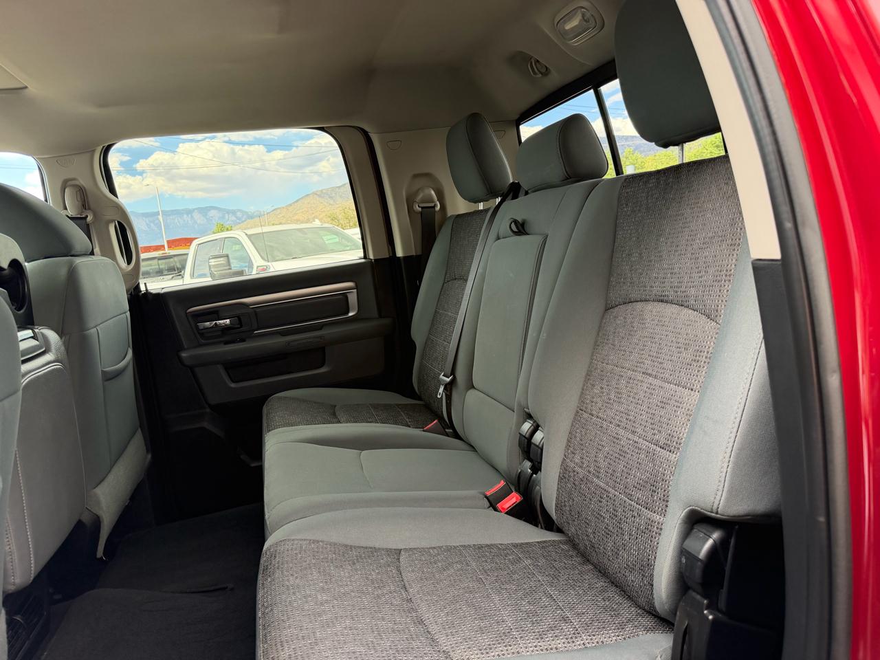 RAM 2500 4WD Mega Cab 160.5" Big Horn 2015
