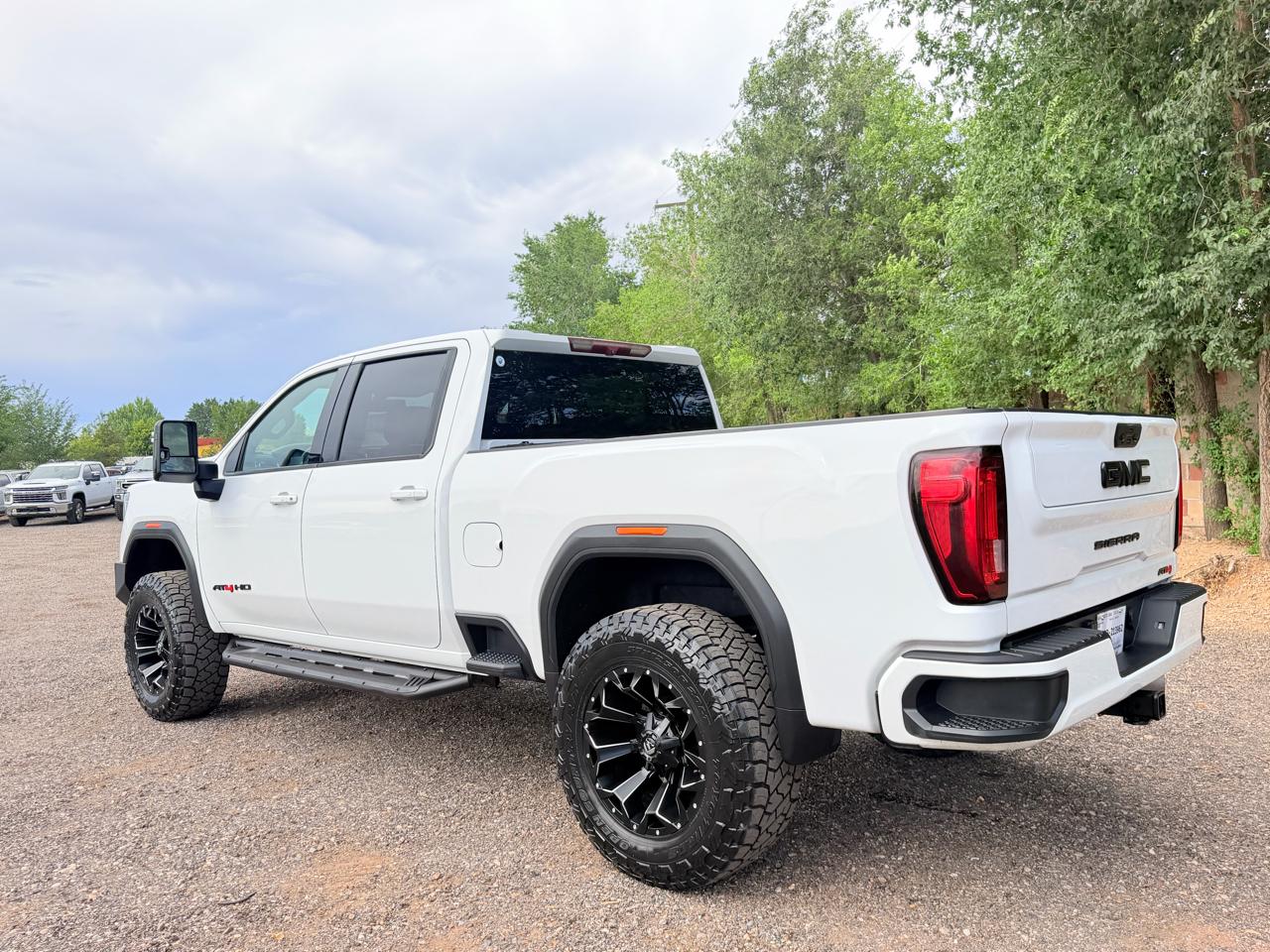 GMC Sierra 2500HD 4WD Crew Cab 159" AT4 2022