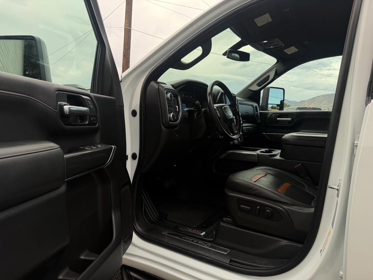 GMC Sierra 2500HD 4WD Crew Cab 159" AT4 2022