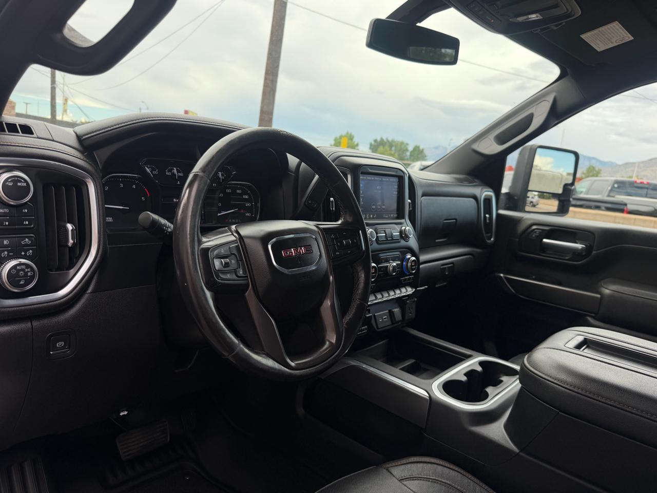 GMC Sierra 2500HD 4WD Crew Cab 159" AT4 2022