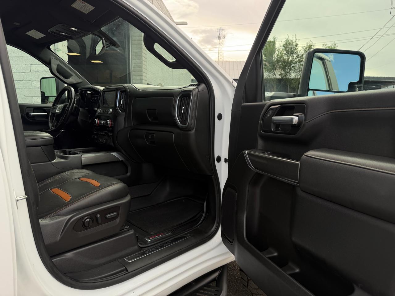 GMC Sierra 2500HD 4WD Crew Cab 159" AT4 2022