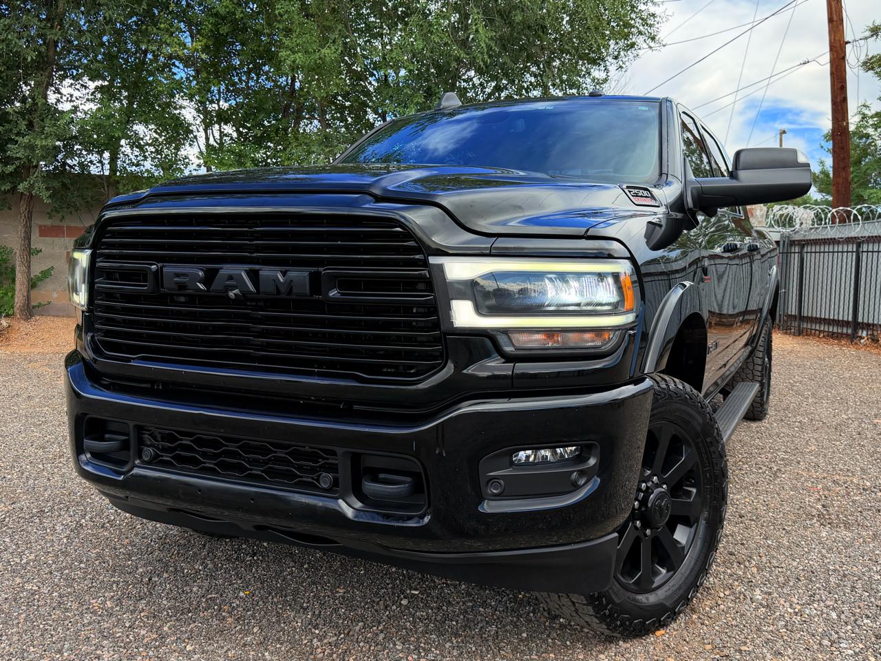 RAM 2500 Laramie 4x4 Mega Cab 6'4" Box 2020