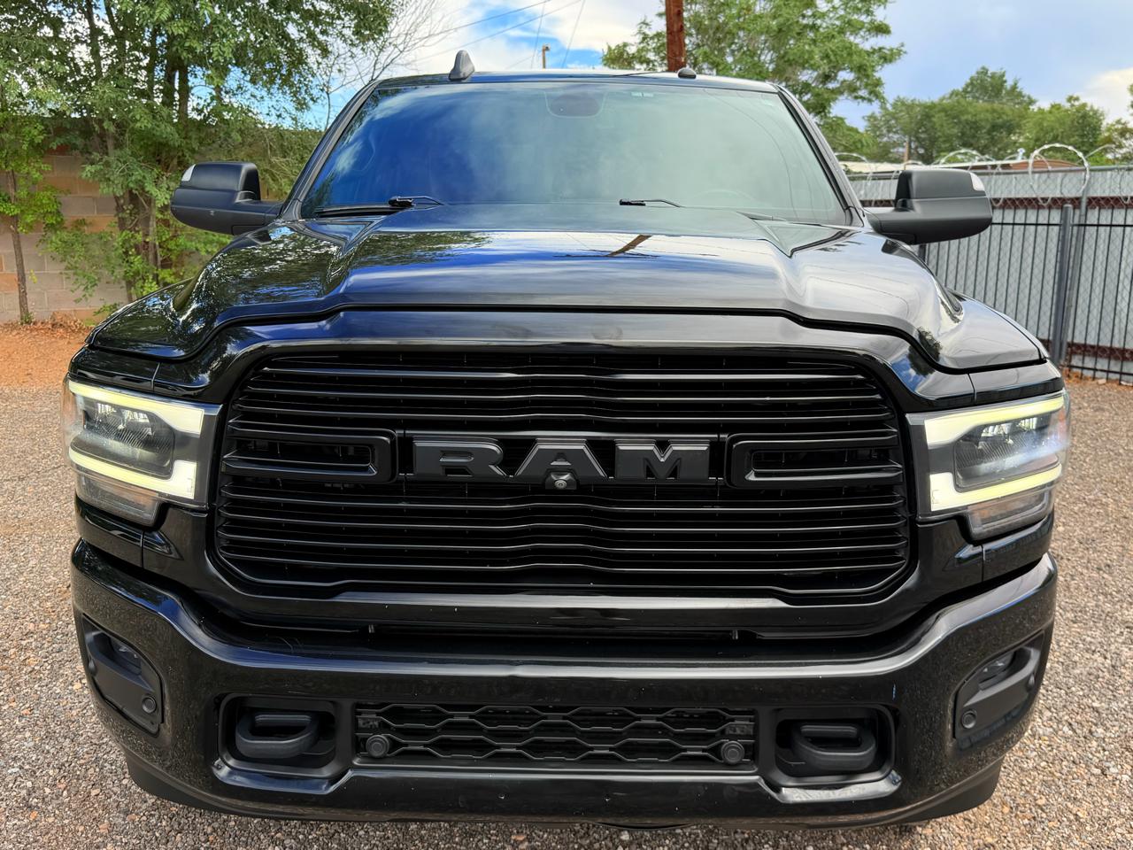 RAM 2500 Laramie 4x4 Mega Cab 6'4" Box 2020