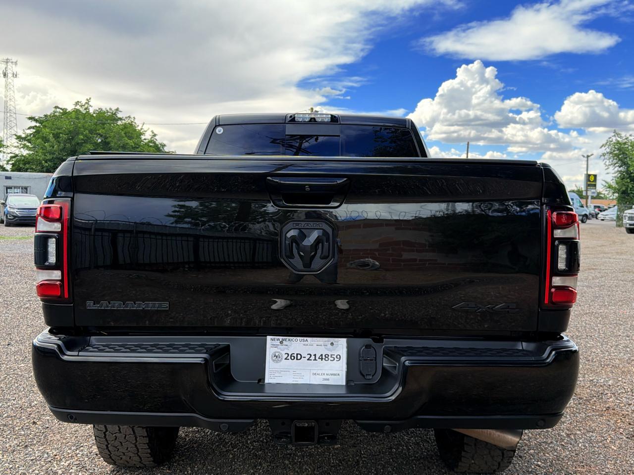 RAM 2500 Laramie 4x4 Mega Cab 6'4" Box 2020