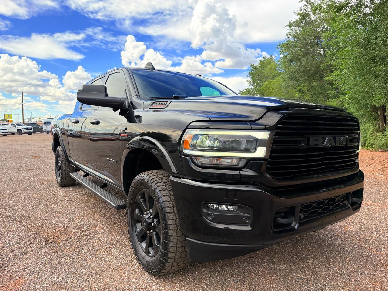 RAM 2500 Laramie 4x4 Mega Cab 6'4" Box 2020