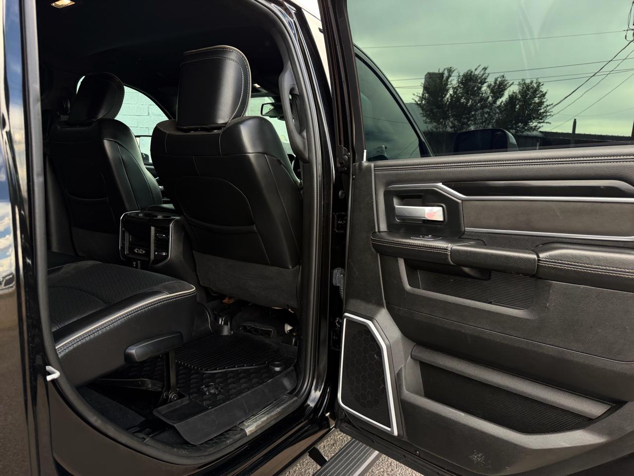 RAM 2500 Laramie 4x4 Mega Cab 6'4" Box 2020