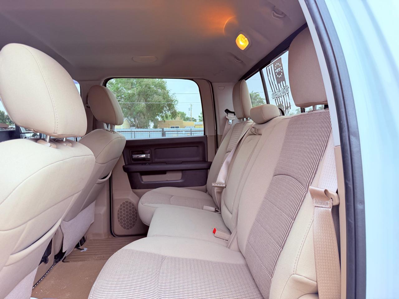Dodge 2500 4WD Crew Cab 149" Big Horn 2012
